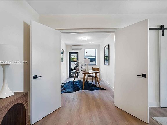 2nd image of 7994 Crespi Blvd
