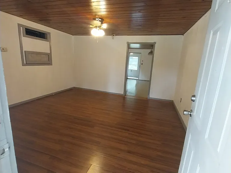 4298 County Road 693 — Photo 5