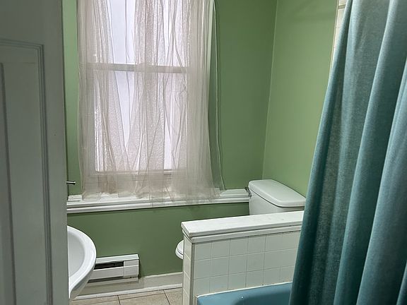 4th image of 1204 S 15th St Floor 1