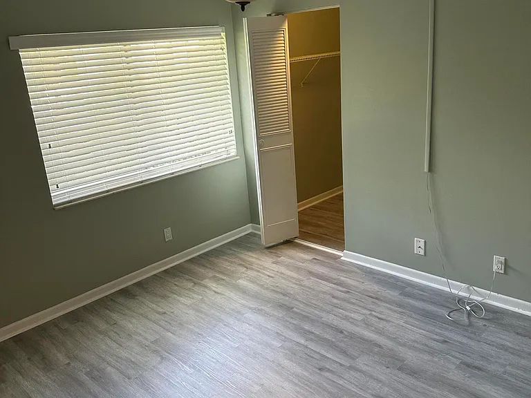 436 Pine Glen Ln #D-1 — Photo 9
