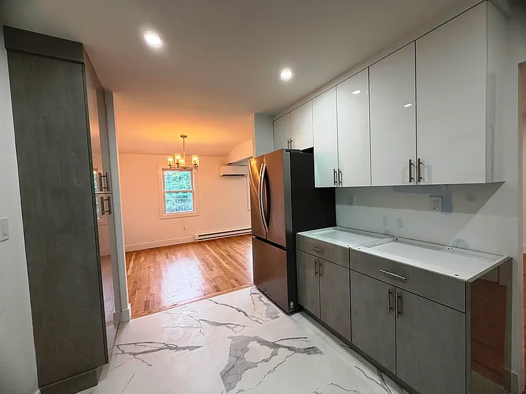 214-01 Waters Edge Dr #3 — Photo 5
