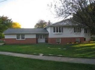 1400 14th St, Orion, IL 61273