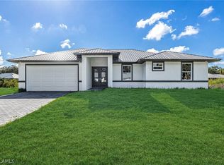 335 4th Ave, Labelle, FL 33935