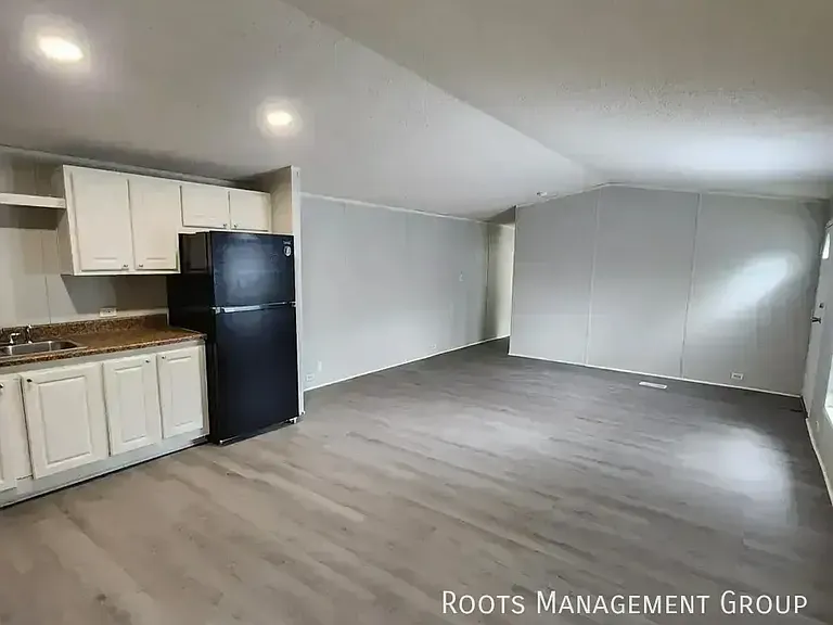 1325 N Franklin St #44 — Photo 3