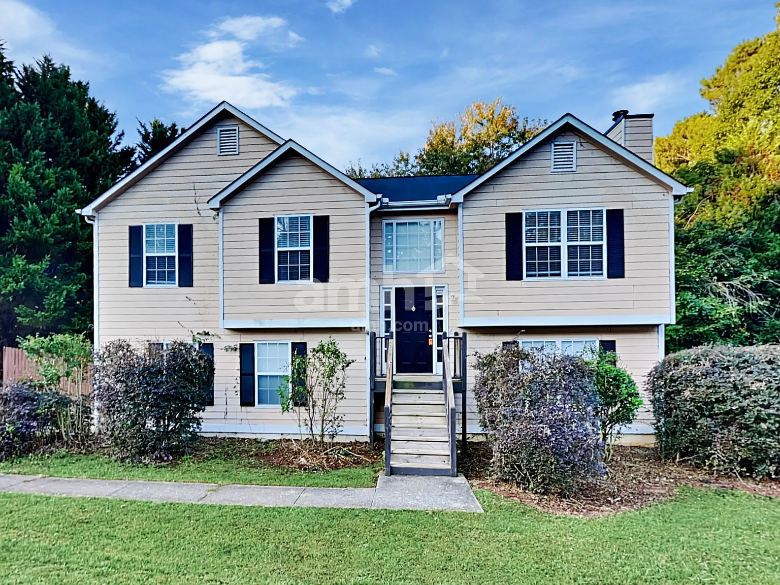 5 bed, 3.0 bath, 2049 sqft, $2,610 — Photo 1