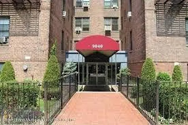 Sold by Remax Edge | media 23