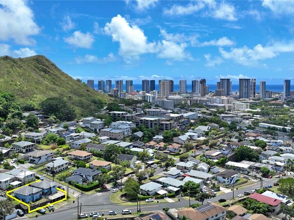 1767 Puowaina Dr, Honolulu, HI 96813