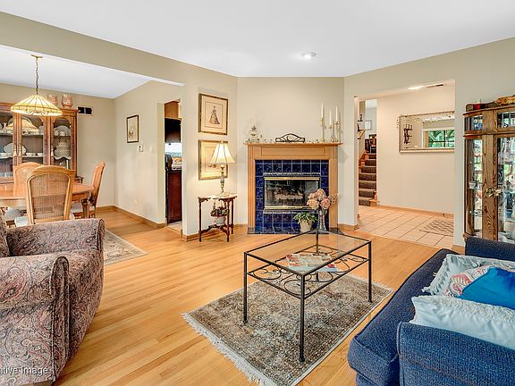 2nd image of 623 N Catherine Ave