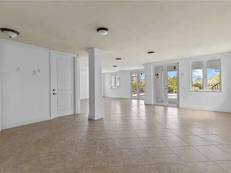 27806 Forester Dr W — Photo 27