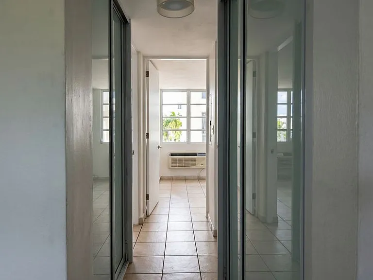 Cond Plaza del Palmar Apt 708 Edificio 7, 1386 Av — Photo 11