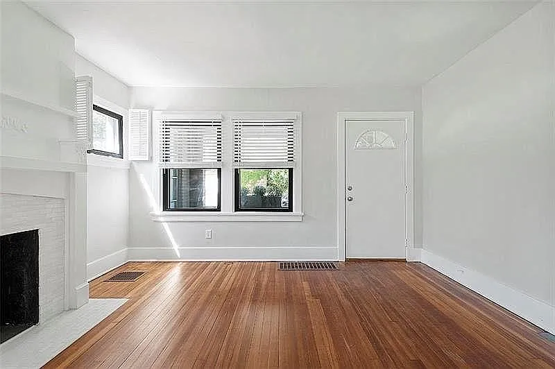 6410 Phillips Ave — Photo 4