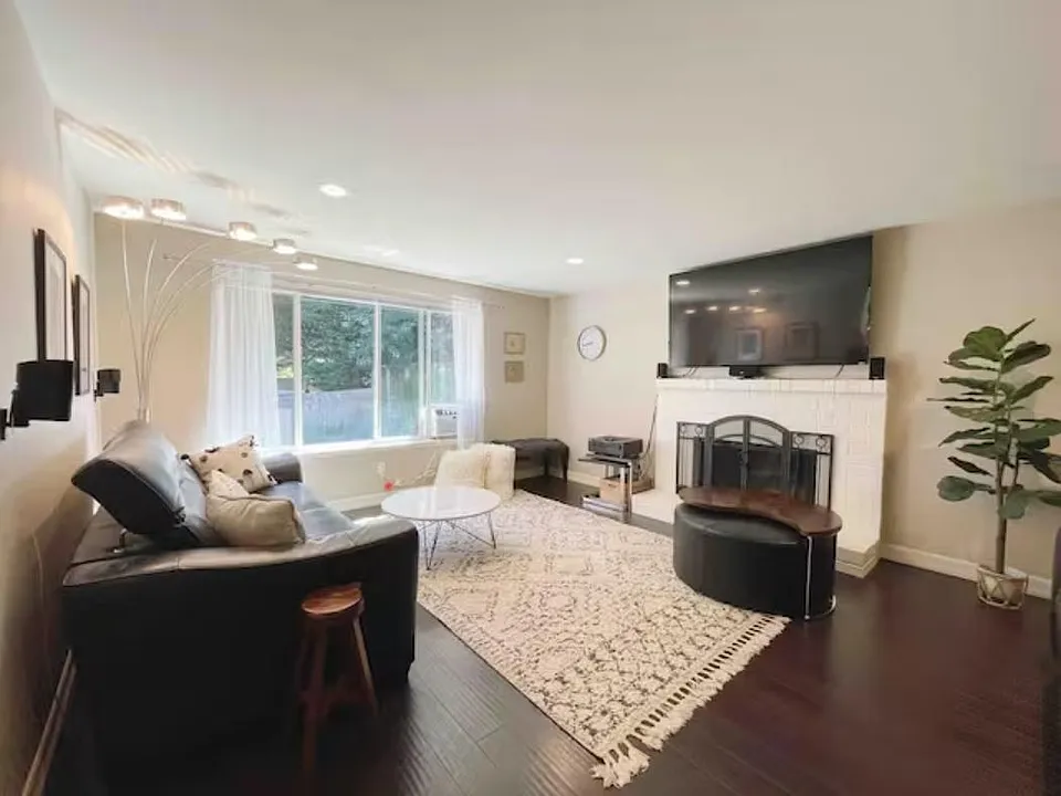 1345 Lahti Dr