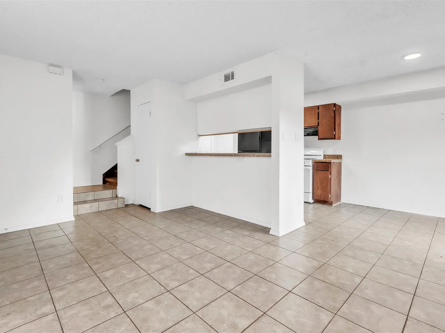 5805 Cougar Dr — Photo 1