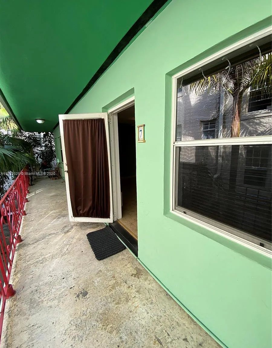 Studio, 550 sqft, $1,550 — Photo 1