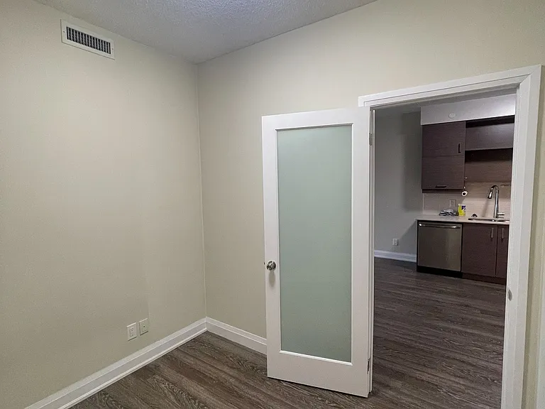 8228 Birchmount Rd #527 — Photo 4