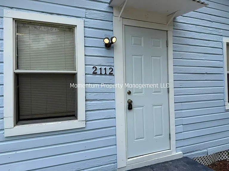 2112 E Bird St — Photo 2