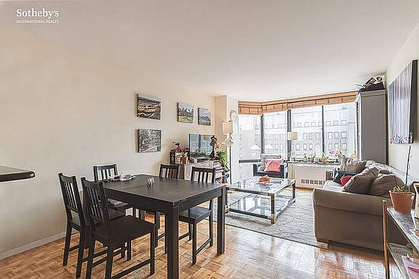 1st image of 215 W 95th St #15-E