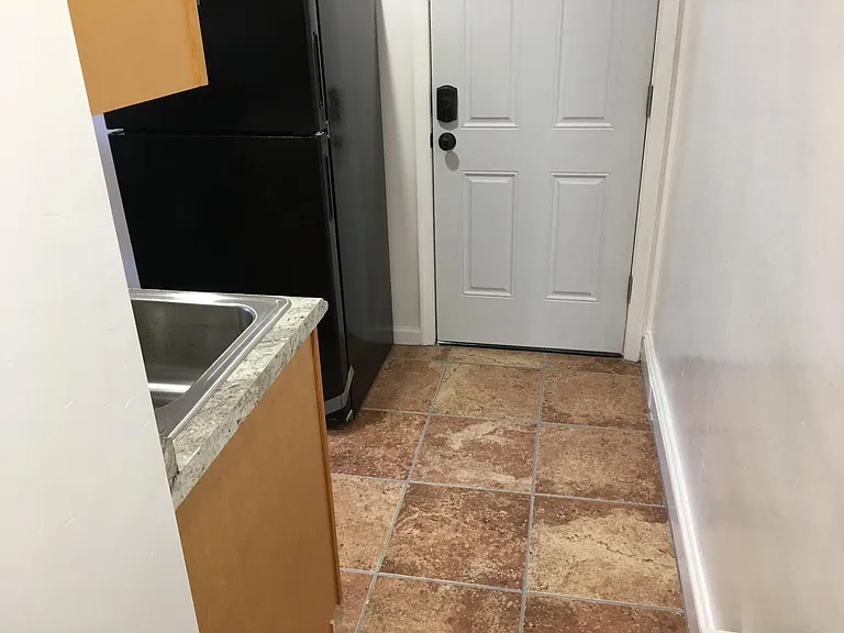 1535 Sellers St #2R — Photo 3