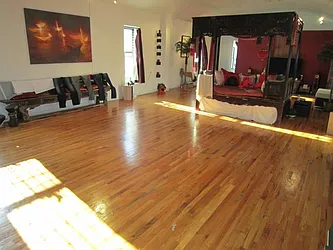 Rented by Concept Real Estate Group