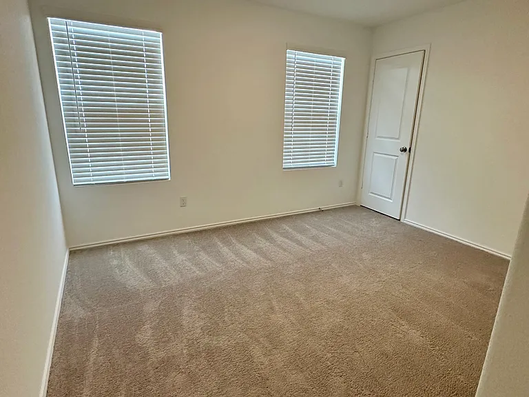 1139 Catfish Ln — Photo 12