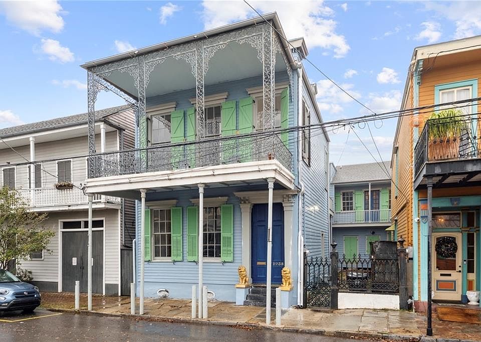 1st image of 2235 Chartres St