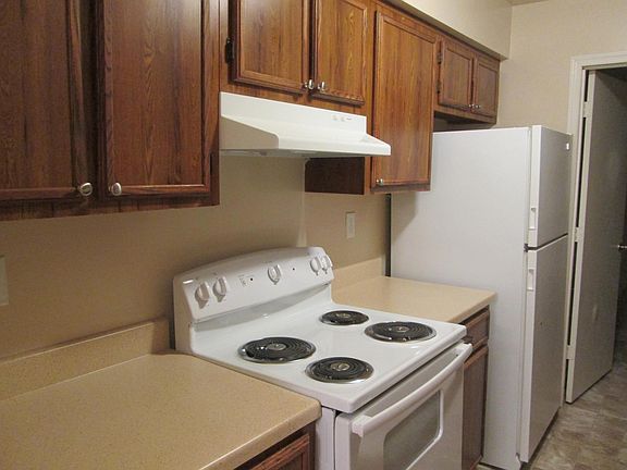 3rd image of 4608 Hardy Dr APT B