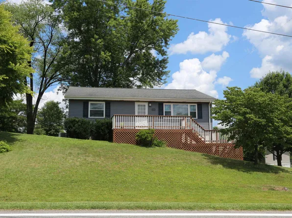 17 Georgia Ave, Milton, WV 25541