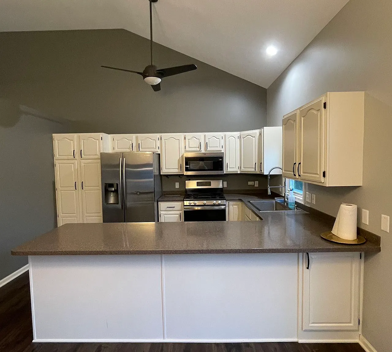 3 bed, 2930 sqft, $2,600 — Photo 3