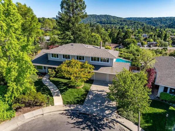 295 Sandringham Drive N, Moraga, CA 94556