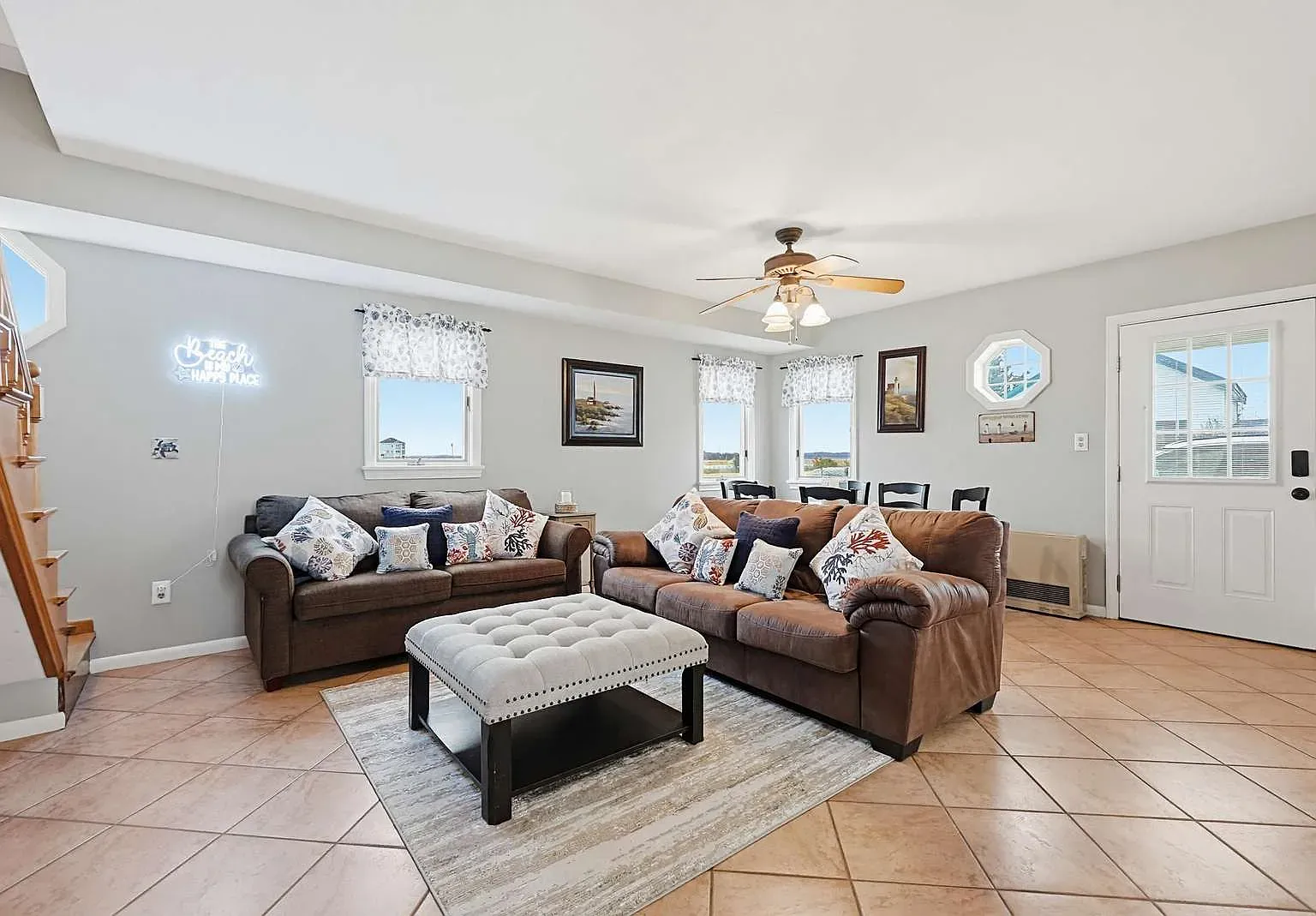 3 bed, 1.5 bath, $3,800 — Photo 3