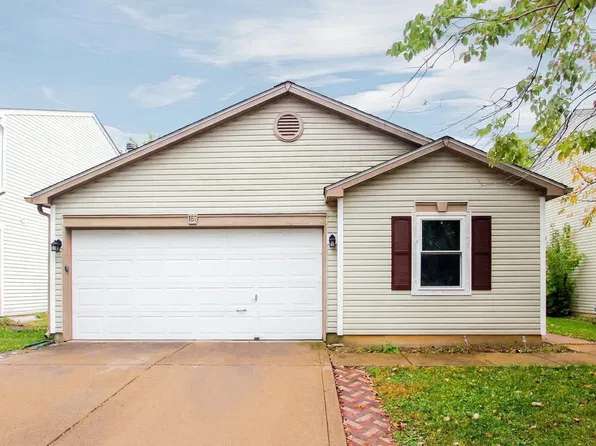157 Frostwood Ln, Greenwood, IN 46143