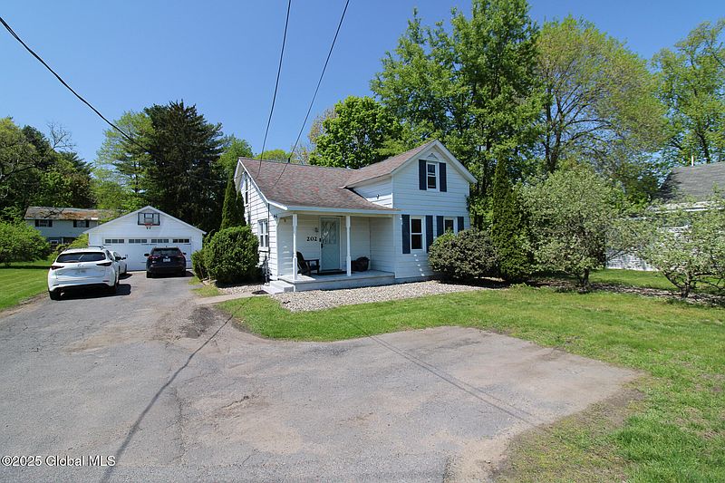 3rd image of 202 Church Avenue