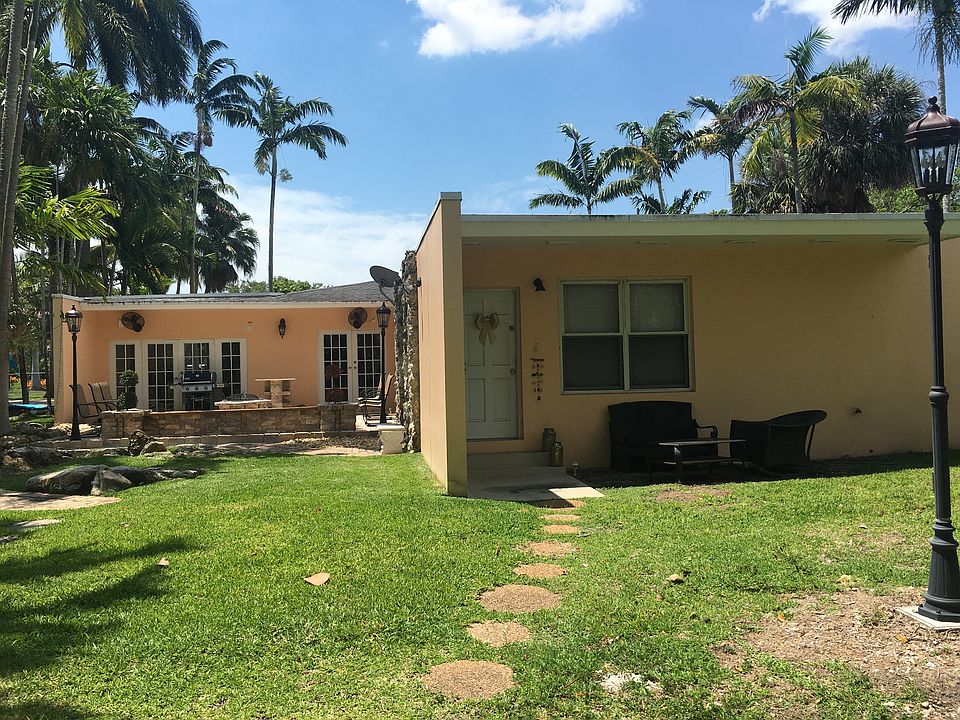 Studio Room front door