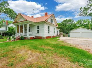 122 Lancaster St, Chester, SC 29706