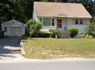 1290 Shawsheen St, Tewksbury, MA 01876