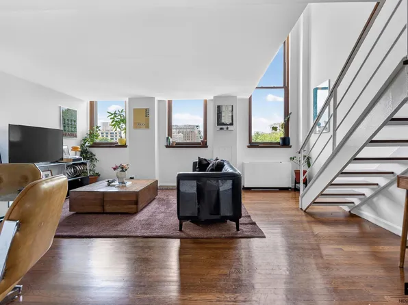 305 Second Avenue image 1 of 20
