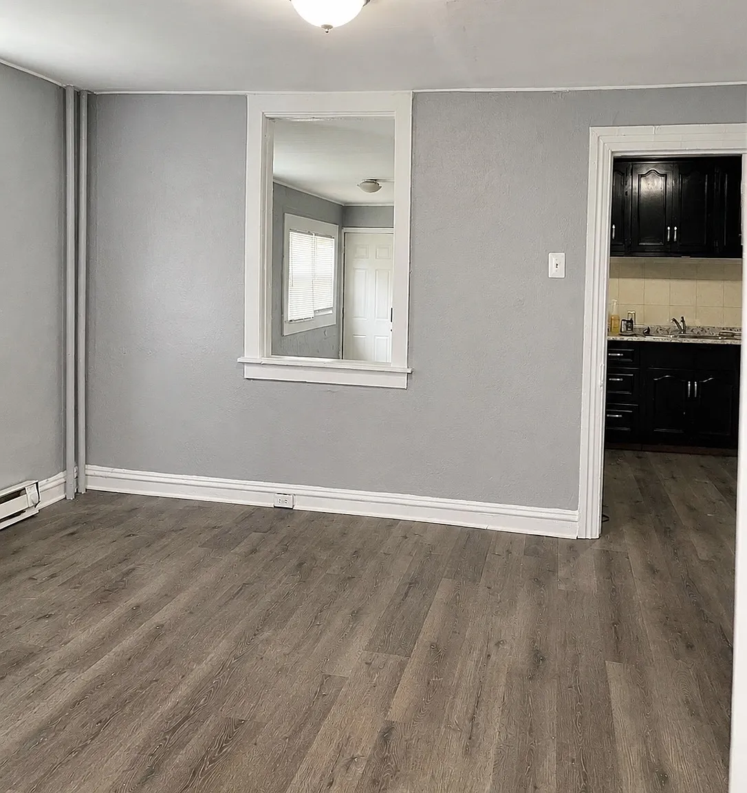 2 bed, 1100 sqft, $1,700 — Photo 3