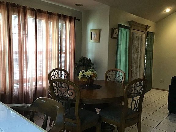 4th image of 8909 Peak Dr