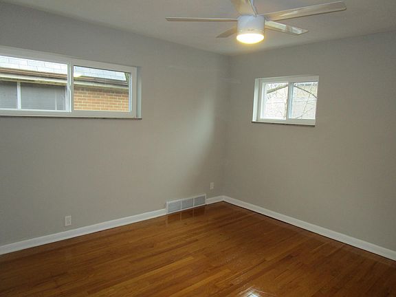5th image of 7414 Delmar Blvd