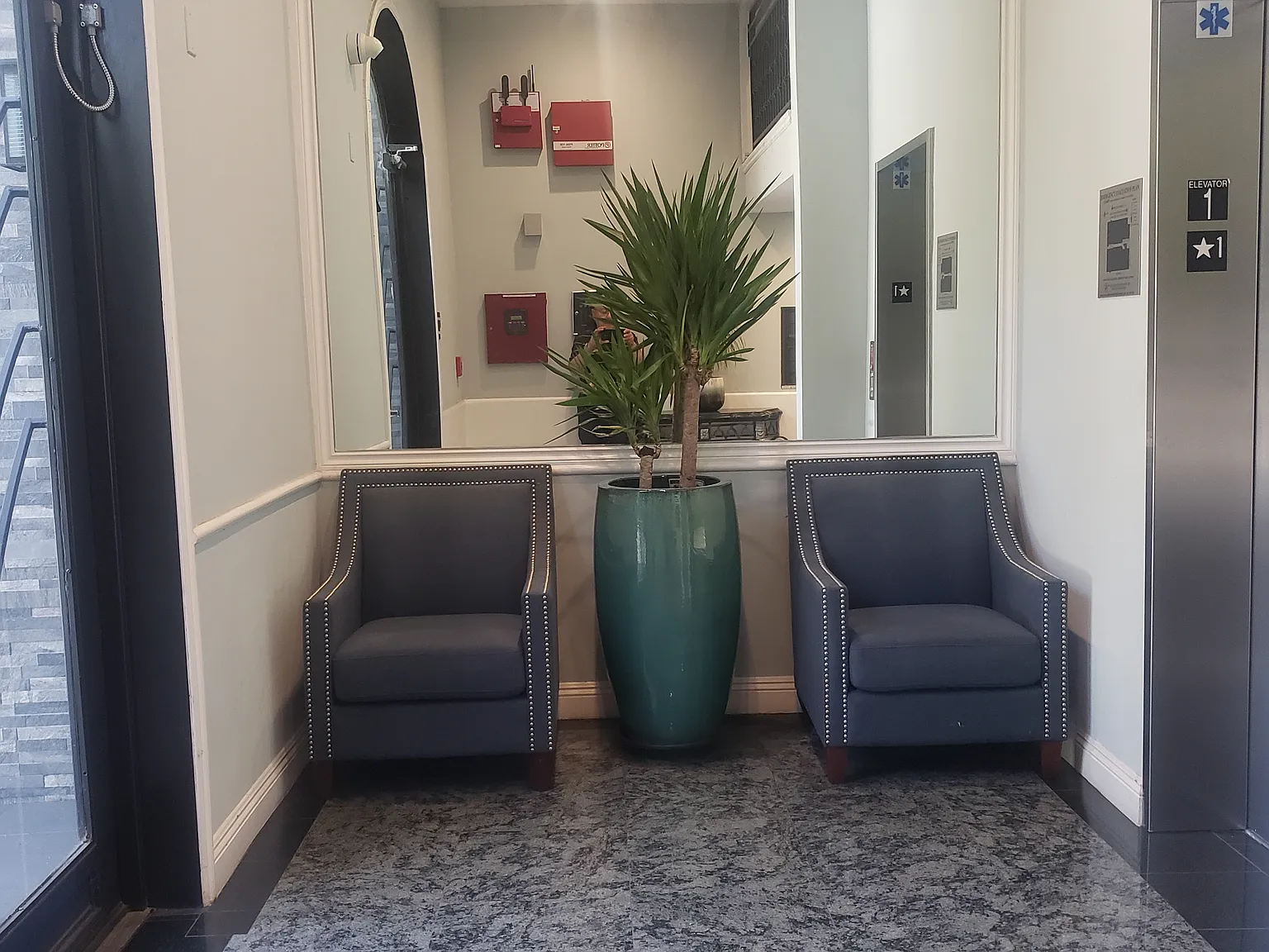 3 bed, 1800 sqft, $4,850 — Photo 4