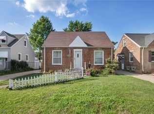3320 Parklane Dr, Parma, OH 44134