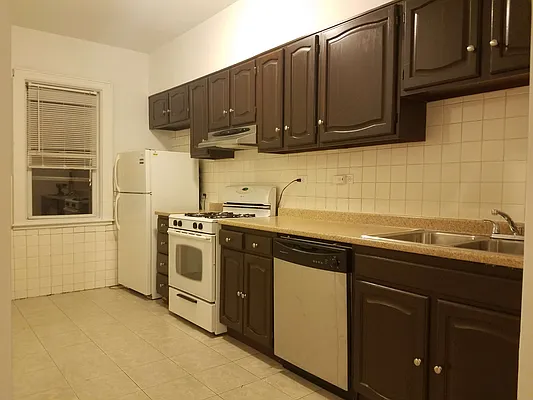 Rented by NOVELTY HOMES LLC | media 34