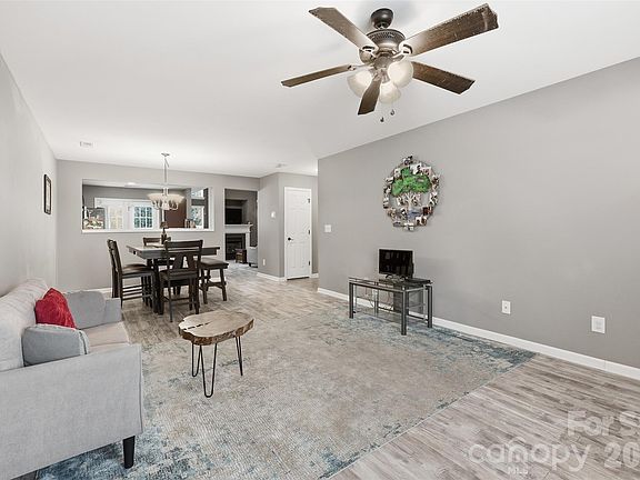 5th image of 3096 Des Prez Ave