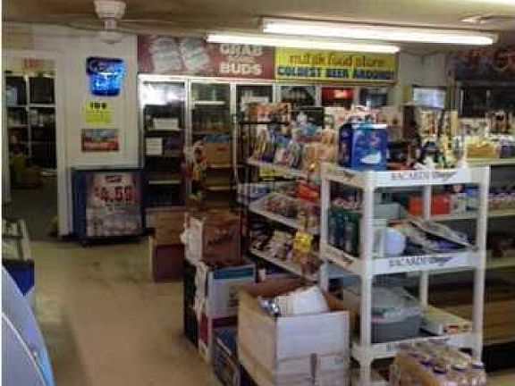 3rd image of 813 Highway 749