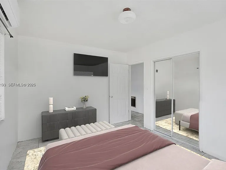 29 SW 8th Ave #1 — Photo 7