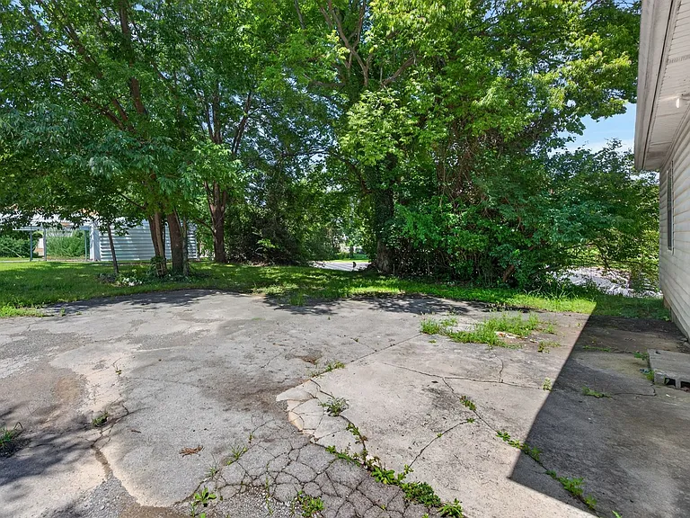251 Forbes Ave — Photo 25