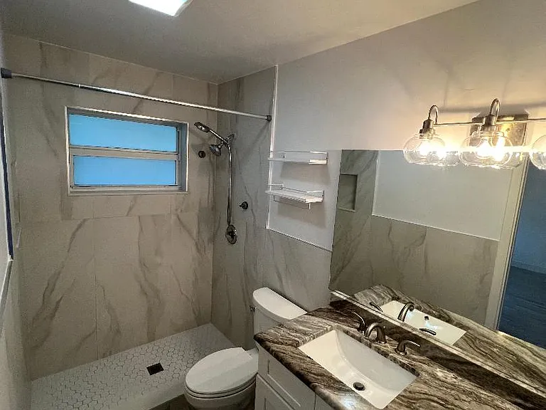 219 Bent Arrow Dr — Photo 1