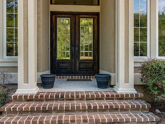 5th image of 644 Colonial Dr
