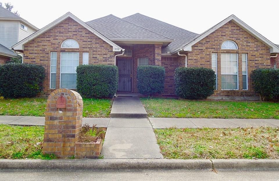 1st image of 906 Greenridge Dr