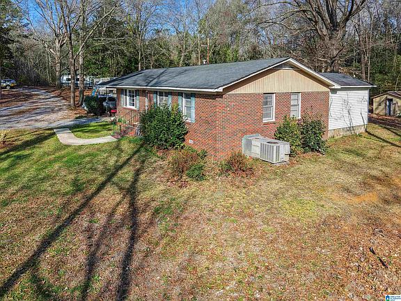 3rd image of 180 Lauras Ln